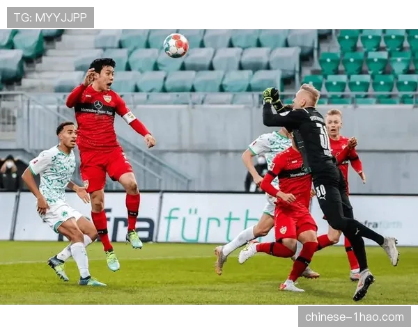 弗赖堡防守体系革新成效显著 近12场仅失11球场均失球0.92个 弗赖堡防守体系革新成效显著 近12场仅失11球场均失球0.92个